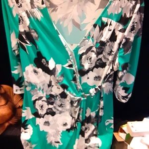 Floral wrap dress Apt. 9